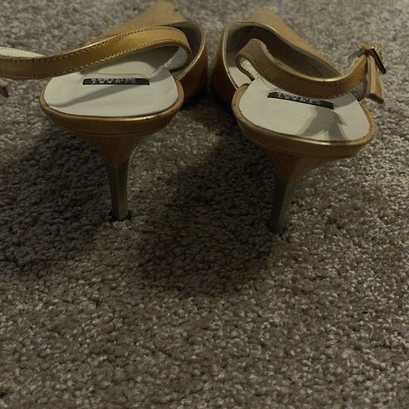 Stuart Weitzman Gold Wedges - Picture 4 of 8